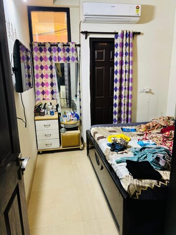 Master Bedroom in 3 BHK Apartment at Mayur Vihar Phase ii – for Rent
