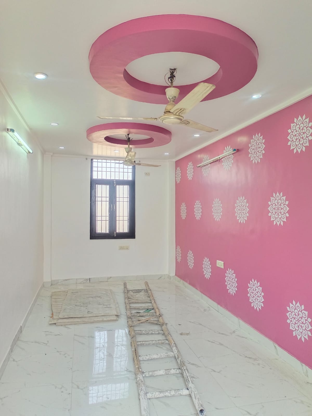 4 BHK + Pooja Room Builder Floor For Sale in Shalimar Garden Extension 1