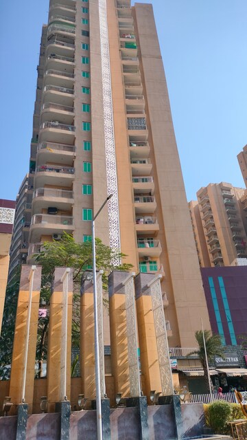 Master Bedroom in 2 BHK Apartment at Migsun Ultimo, Omicron Iii Greater Noida – for Rent
