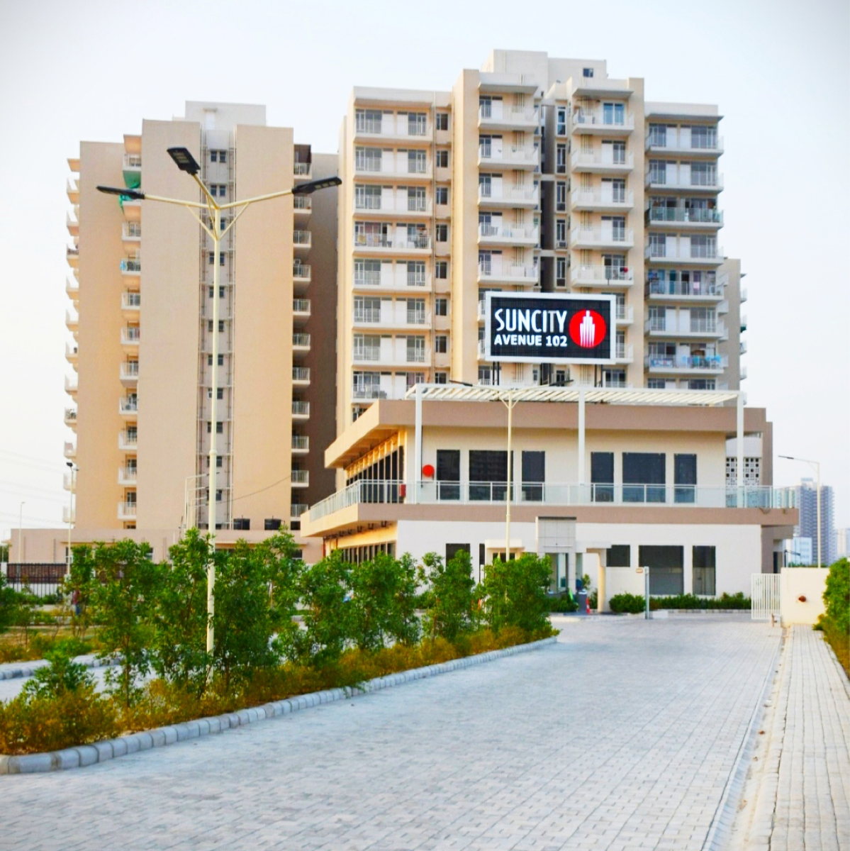 2 BHK Apartment For Sale in Suncity Avenue 102