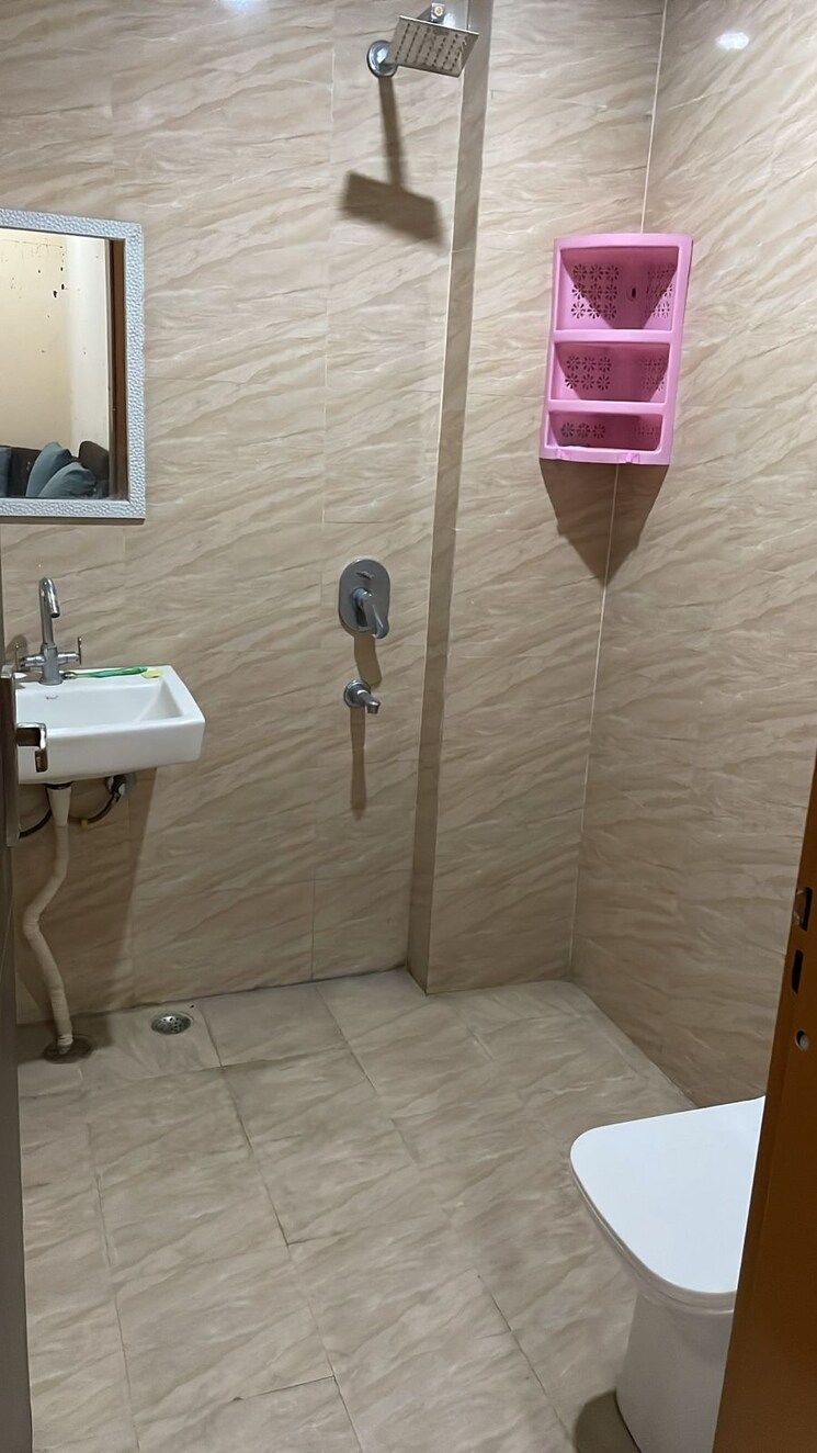 Bathroom, signature-roselia-phase-2 2 Bedroom 671 Sq.Ft. Apartment In Sector 95a Gurgaon 7951804