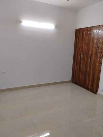 Room in 3 BHK Apartment at Ace Divino, Sector 1 Greater Noida – for Rent
