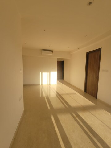 Building Lobby in 3 BHK Apartment at Shapoorji Pallonji Vicinia, Powai – for Sale