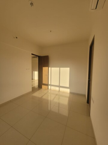  3 BHK Apartment at Shapoorji Pallonji Vicinia, Powai – for Sale
