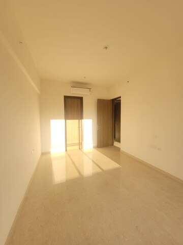 Room in 3 BHK Apartment at Shapoorji Pallonji Vicinia, Powai – for Sale