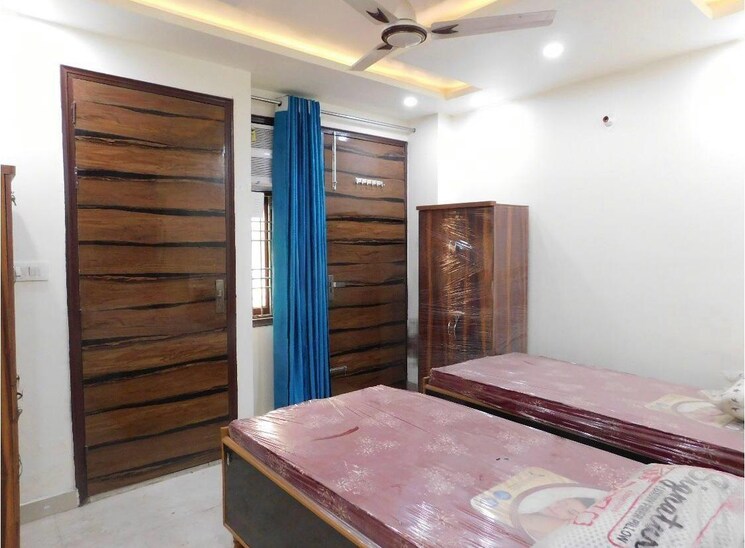 Room, dwarka mor 3.5 Bedroom 1200 Sq.Ft. Builder Floor In Dwarka Mor Delhi 7951903