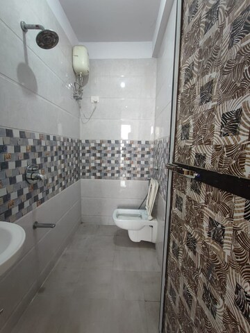 Bathroom in 2 BHK Apartment at Metro Tulsi Elanza, Chembur – for Rent