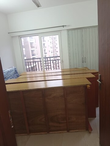 Room in 2 BHK Apartment at Ace Divino, Sector 1 Greater Noida – for Rent