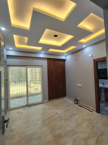 Master Bedroom in 4 BHK Apartment at Kendriya Lok Nirman CHS, Phi Iv Greater Noida – for Rent