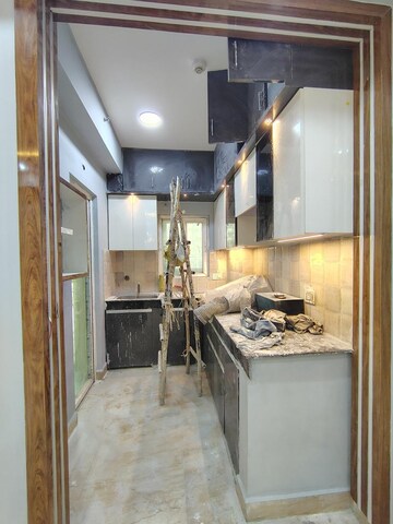 Master Bedroom in 4 BHK Apartment at Kendriya Lok Nirman CHS, Phi Iv Greater Noida – for Rent