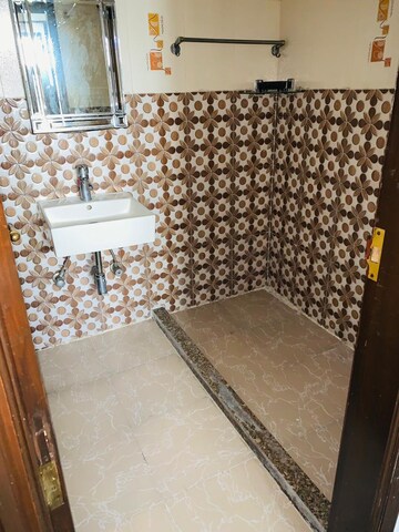 Bathroom in 3 BHK Builder Floor at Ansal Sushant Lok I, Sector 43 – for Rent