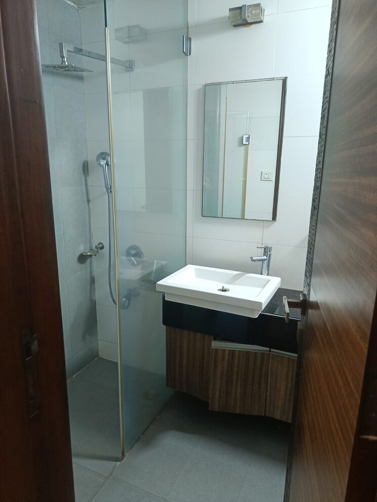 Bathroom, sheth-vasant-lawns 3 Bedroom 1200 Sq.Ft. Apartment In Laxmi Nagar Thane 7952099