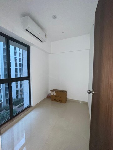Room in 2.5 BHK Apartment at Lodha Palava Downtown Dombivli East, Dombivli East – for Rent
