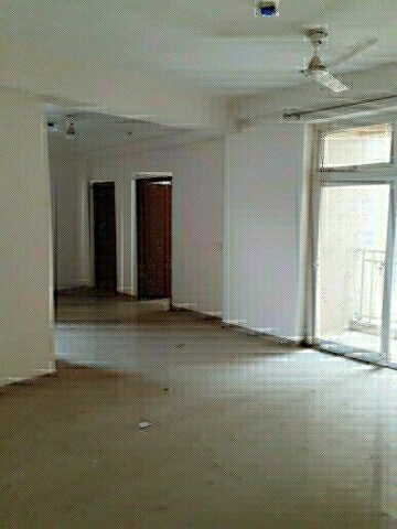 Room in 3 BHK Apartment at Mahagun Mywoods, Sector 16c Greater Noida – for Rent
