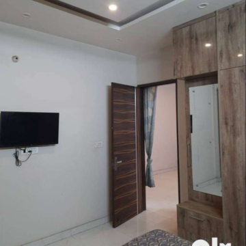 Building Lobby in 3 BHK Apartment at Sunshine Enclave, Vip Road – for Rent