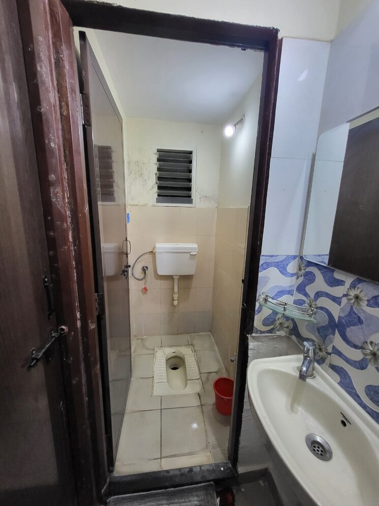 Bathroom, viraj-bahule-township 2 Bedroom 550 Sq.Ft. Apartment In Fursungi Pune 7952161