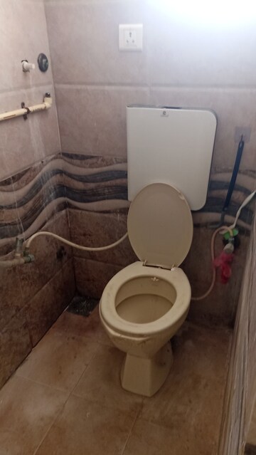 Bathroom in 1 BHK Apartment at Jivrajpark – for Rent