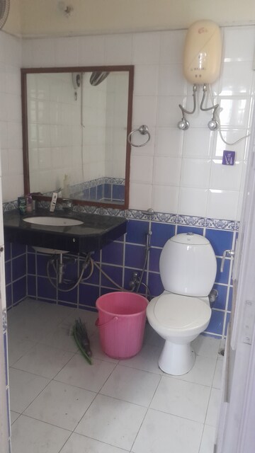 Bathroom in 3 BHK Villa at Eros Rosewood Villas, Sector 50 – for Rent