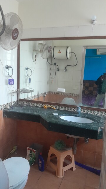 Bathroom in 3 BHK Villa at Eros Rosewood Villas, Sector 50 – for Rent