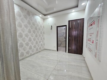 Room in 2 BHK Independent House at Sector 21 – for Rent