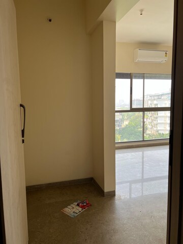 Room in 3 BHK Apartment at Basant Garden – for Rent