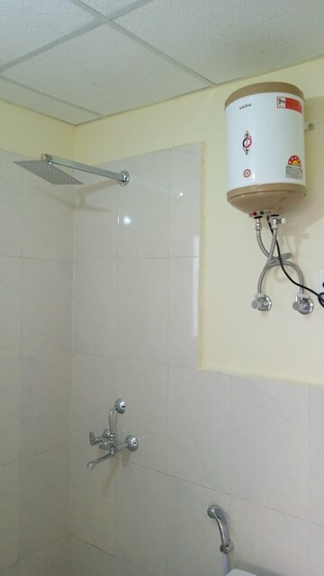 2 BHK Apartment For Rent in Pyramid Elite, Sector 86