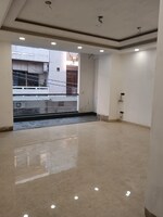 4 BHK 2000 Sq.Ft. Builder Floor in New Mangla Puri New Delhi