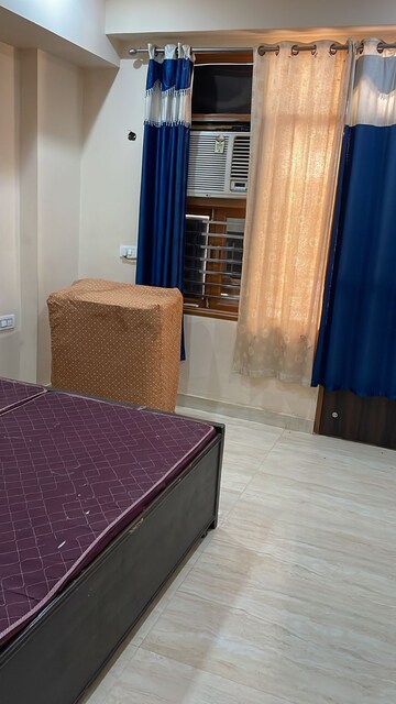 2 BHK Apartment For Rent in Pyramid Heights, Sector 85