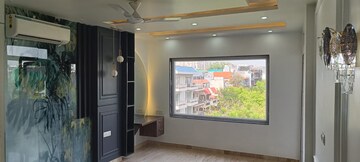 Furnished Amenities in 4 BHK Builder Floor at Ansal Sushant Lok I, Sector 43 – for Sale