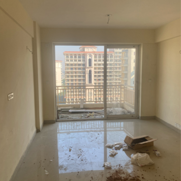 Room in 3 BHK Apartment at Ansal Height 86, Nawada Fatehpur – for Sale