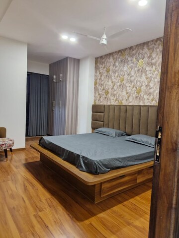 Bedroom in 2 BHK Apartment at Ardee City, Sector 52 – for Rent