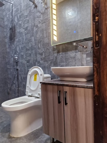 Bathroom in 2 BHK Builder Floor at Ansal Royale Casa, Sector 55 – for Rent