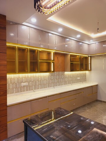 Kitchen in 3.5 BHK Builder Floor at BPTP Eden Estate, Sector 81 – for Rent
