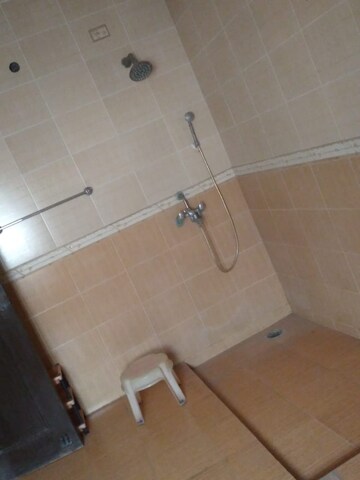 Bathroom in 2 BHK Builder Floor at Sector 23 – for Rent
