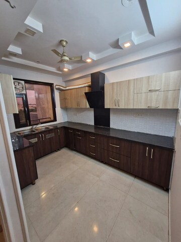 Kitchen in 3 BHK Builder Floor at Sector 57 – for Sale