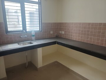 Master Bedroom in 4 BHK Apartment at Kendriya Lok Nirman CHS, Phi Iv Greater Noida – for Rent
