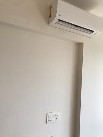 Room in 2 BHK Apartment at Aspen Park, Goregaon East – for Rent