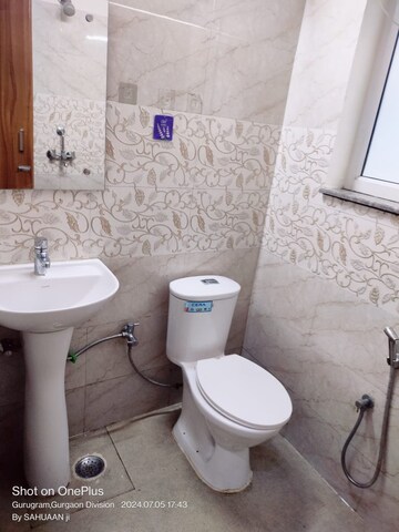 Bathroom in 2 BHK Builder Floor at RWA Residential Society Sector 46, Sector 46 – for Rent