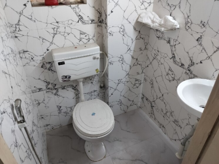 Bathroom, bosepukur 2 Bedroom 875 Sq.Ft. Apartment In Bosepukur Kolkata 7952563