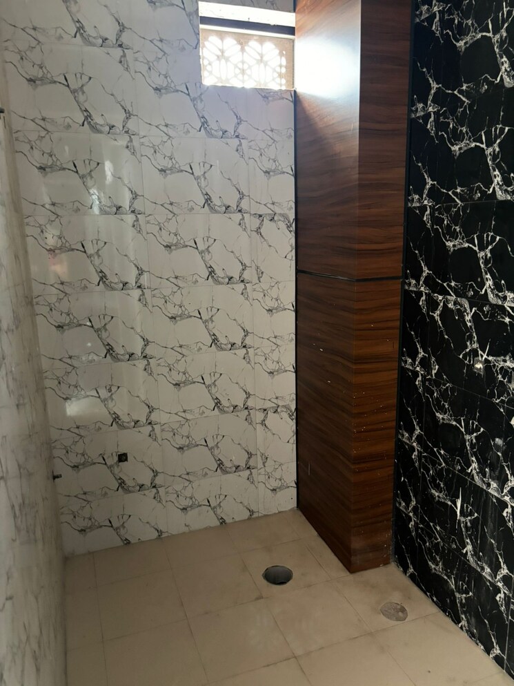 Bathroom, express-zenith 3 Bedroom 1400 Sq.Ft. Apartment In Sector 77 Noida 7952562