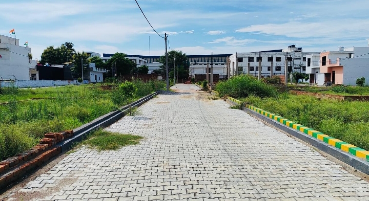 Plot For Sale in Duhai