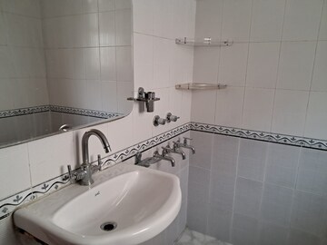  3 BHK Builder Floor at Sector 40 – for Rent