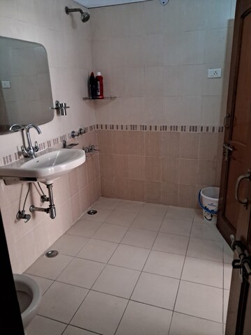 Bathroom in 3 BHK Builder Floor at Sector 40 – for Rent