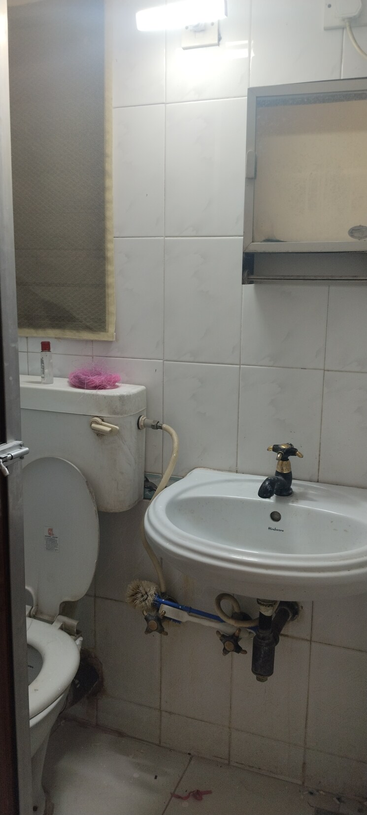 Bathroom, runwal-heights 2 Bedroom 650 Sq.Ft. Apartment In Mulund West Mumbai 7952713