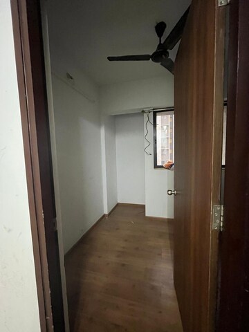 Room in 2.5 BHK Apartment at Lodha Palava Clara E to I, Dombivli East – for Rent