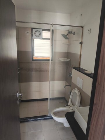 Attached Bathroom in 2.5 BHK Apartment at Gemini Grand Bay, Manjari – for Rent