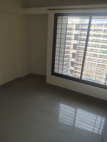 Room in 2.5 BHK Apartment at Gemini Grand Bay, Manjari – for Rent