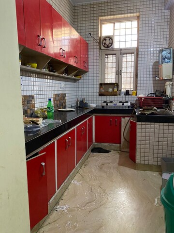Kitchen in 2.5 BHK Builder Floor at Sector 49 – for Rent