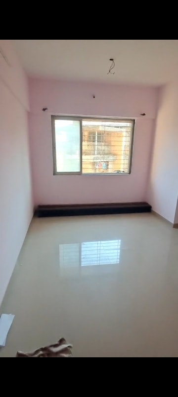 Room in 1 BHK Apartment at Shantinagar CHS, Mira Road – for Sale