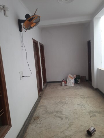 Master Bedroom in 4 BHK Builder Floor at Ansal Plaza Sector-23, Sector 23 – for Rent